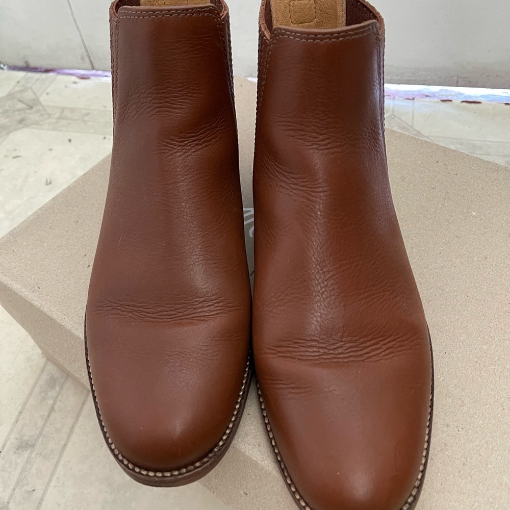 Like New Madewell Ainsley Chelsea Boots, Brown Sz 8
